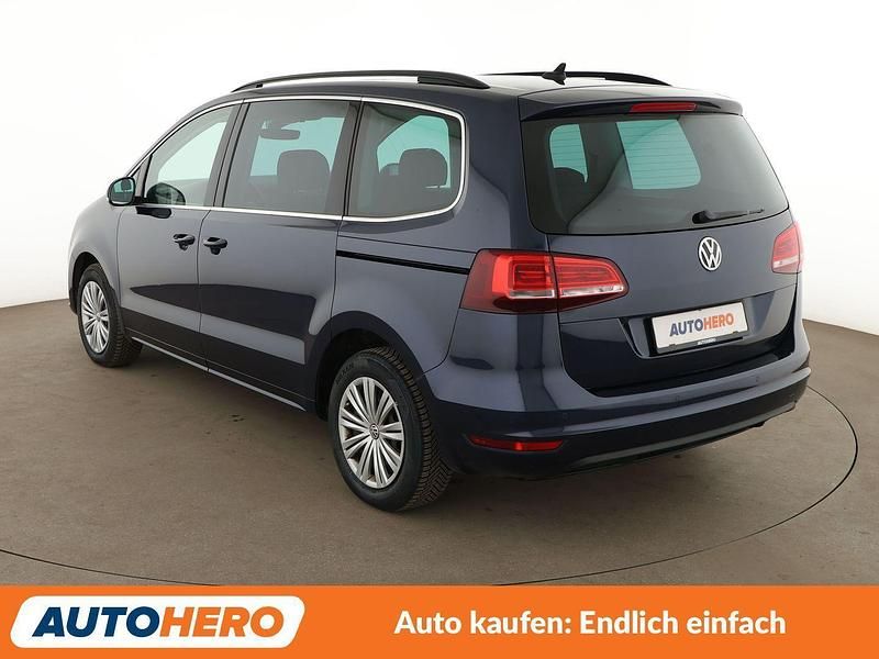 Gebraucht VW Sharan Comfortline 150 PS (110 kW) 2017 Blau Van / Kleinbus