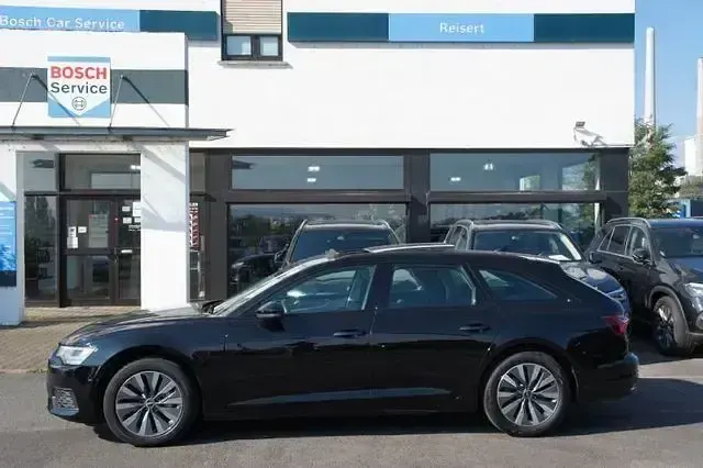 Gebraucht Audi A6 Basis 204 PS (150 kW) 2021 Schwarz Kombi