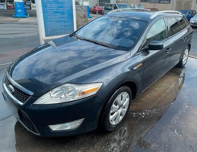 Grau Gebraucht 2010 Ford Mondeo Kombi | 2.800 € (Etwas zu teuer) - Bild 1/4