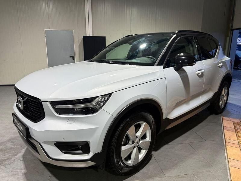 Weiß Gebraucht 2019 Volvo XC40 R-Design SUV | 27.990 € (Fairer Preis) - Bild 1/4