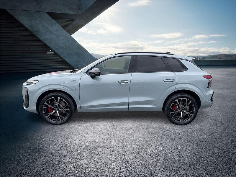 Gebraucht Audi Q3 Ambiente 272 PS (200 kW) 2025 Pfeilgrau perleffekt SUV