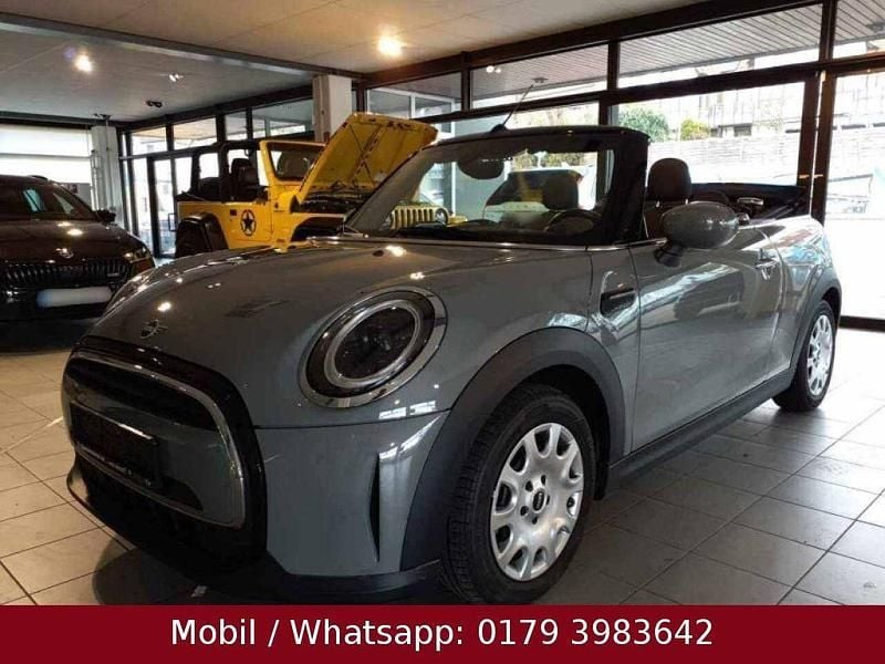 Gebraucht Mini One Cabriolet 102 PS (75 kW) 2022 Moonwalk grey (metallic) Cabrio