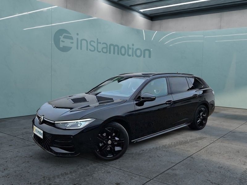 Gebraucht VW Passat R-line 150 PS (110 kW) 2024 Schwarz Kombi