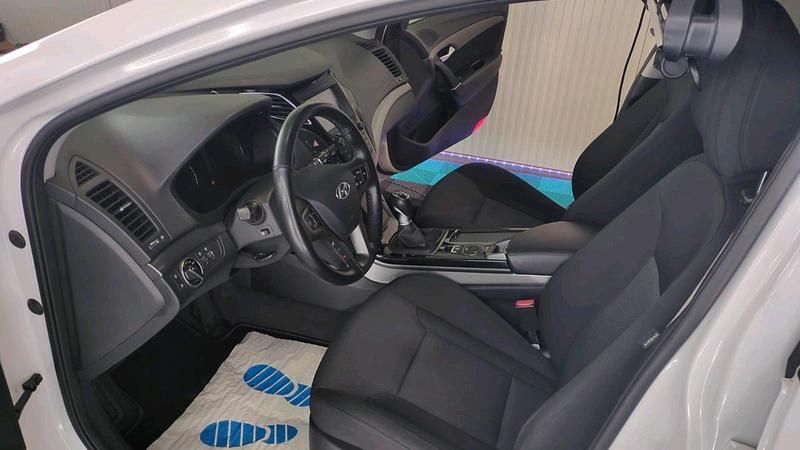 Gebraucht Hyundai i40 165 PS (121 kW) 2018 Weiß Kombi