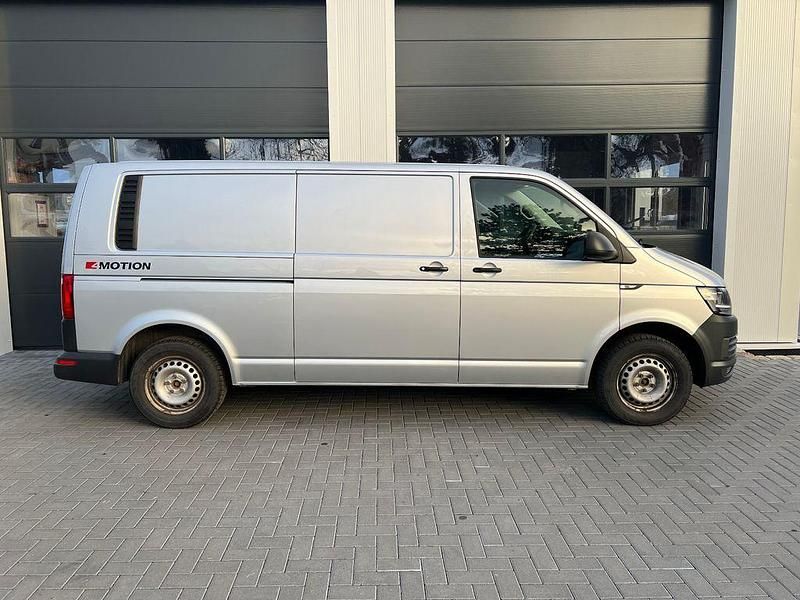 Usata VW Transporter 150 CV (110 kW) 2016 Argento Furgone
