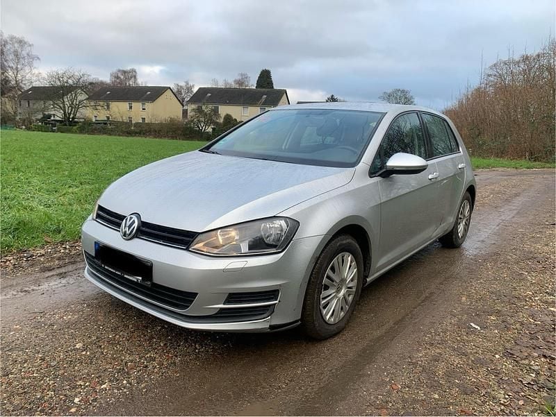 Gebraucht VW Golf 110 PS (80 kW) 2015 Silber Limousine