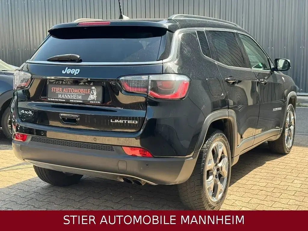 Gebraucht Jeep Compass Opening Edition 170 PS (125 kW) 2017 Schwarz SUV