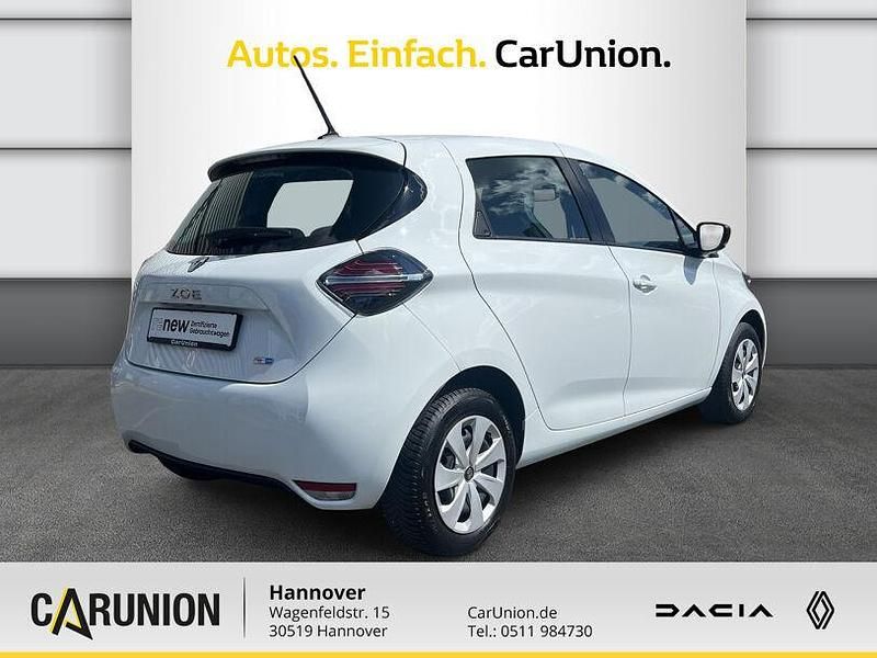 Gebraucht Renault Zoe Equilibre 80 kW (109 PS) 2022 Arktisweiß Kleinwagen