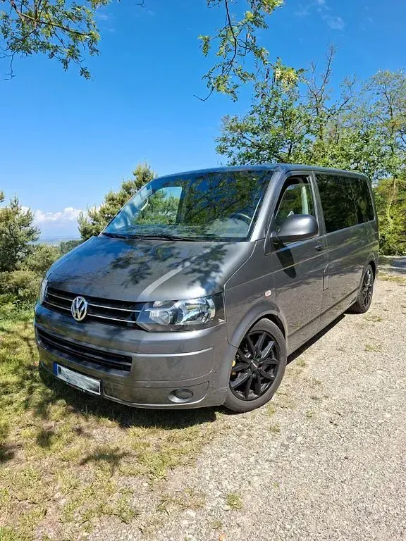 Gebraucht VW Multivan Startline 140 PS (102 kW) 2011 Grau Van / Kleinbus