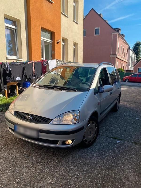 Silber Gebraucht 2003 Ford Galaxy Van / Kleinbus | 1.599 € (Fairer Preis) - Bild 1/4