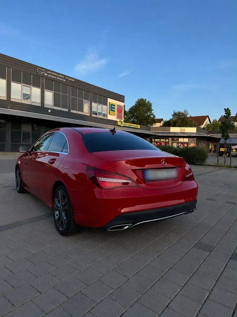 Gebraucht Mercedes CLA200 163 PS (119 kW) 2018 Rot Coupé