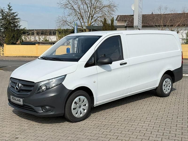 Gebraucht Mercedes Vito 114 PS (83 kW) 2019 Weiß Van