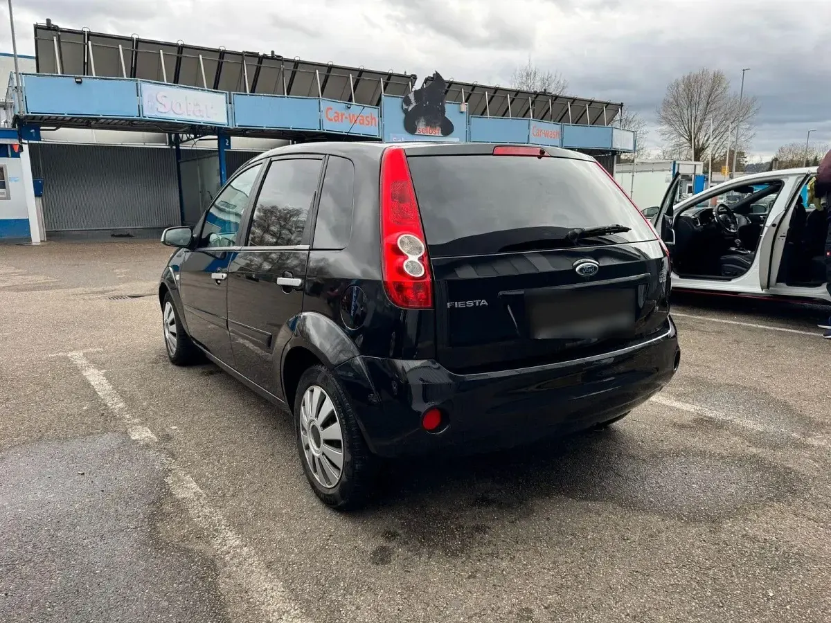 Gebraucht Ford Fiesta Style 69 PS (50 kW) 2008 Schwarz Kleinwagen