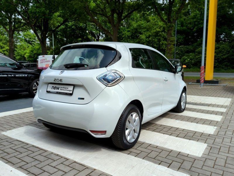 Gebraucht Renault Zoe Life 67 kW (92 PS) 2019 Weiß Kleinwagen