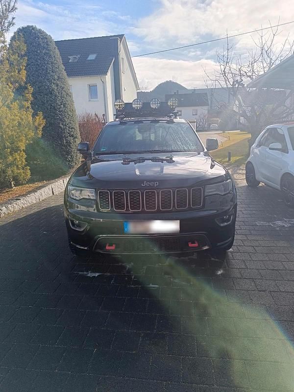 Gebraucht Jeep Grand Cherokee 250 PS (183 kW) 2016 Schwarz SUV