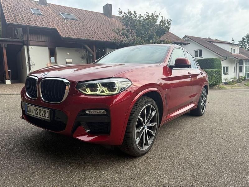 Rot Gebraucht 2018 BMW X4 M Sport SUV | 35.800 € - Bild 1/4