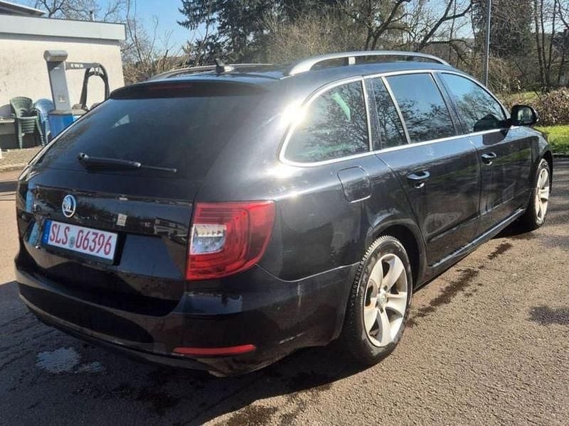 Gebraucht Skoda Superb Exclusive 170 PS (125 kW) 2014 Schwarz Kombi