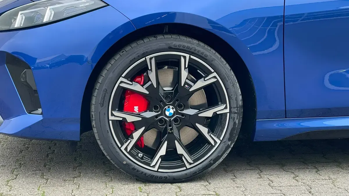 Neu BMW 123 Efficient Dynamics 218 PS (160 kW) 2026 M portimao blau metallic Kleinwagen