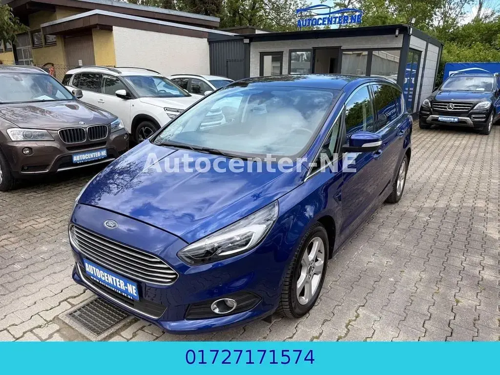 Gebraucht Ford S-MAX Titanium 179 PS (131 kW) 2016 Blau Van / Kleinbus