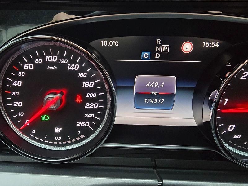 Gebraucht Mercedes 220 194 PS (142 kW) 2018 Schwarz Kombi