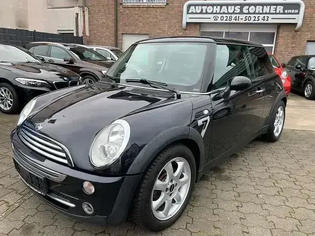 Begagnad Mini ONE 90 HK (66 kW) 2007 Svart Halvkombi