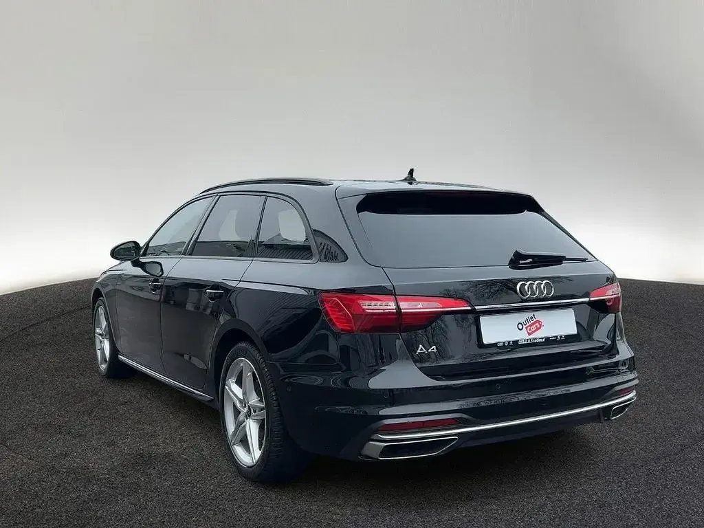 Gebraucht Audi A4 S-Line 204 PS (150 kW) 2023 Mythosschwarz metallic Kombi