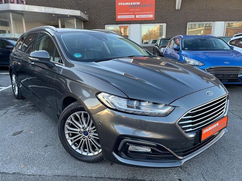 Grau Gebraucht 2021 Ford Mondeo Titanium Limousine | 12.680 € (Fairer Preis) - Bild 1/4