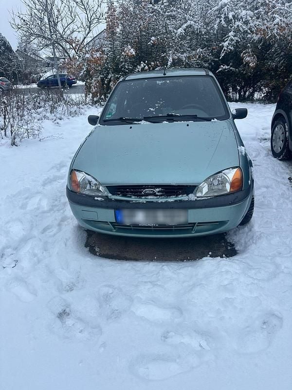 Grün Gebraucht 2000 Ford Fiesta Kleinwagen | 599 € (Fairer Preis) - Bild 1/4