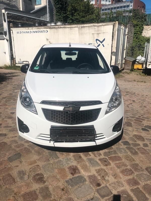 Weiß Gebraucht 2010 Chevrolet Spark Kleinwagen | 2.700 € (Etwas zu teuer) - Bild 1/4
