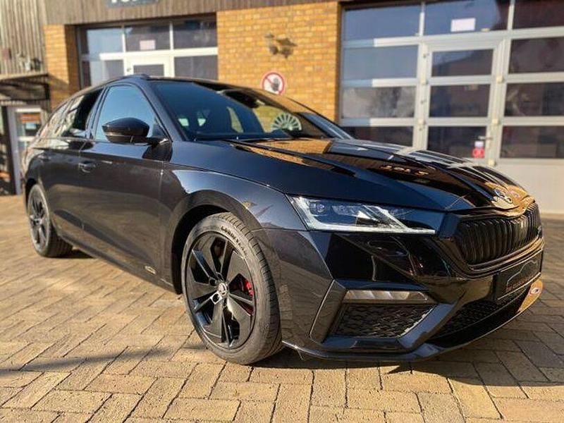 Schwarz Gebraucht 2021 Skoda Octavia RS Kombi | 25.990 € (Guter Preis) - Bild 1/4