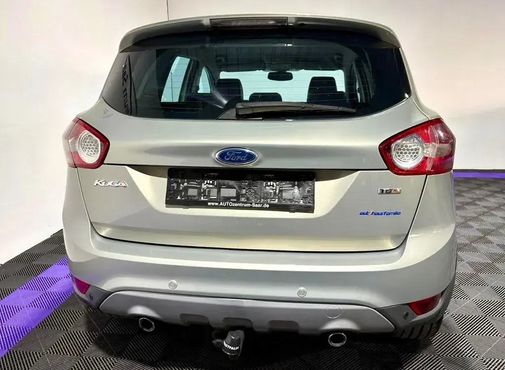 Gebraucht Ford Kuga Titanium 136 PS (100 kW) 2009 Silber SUV