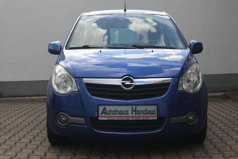 Blau Gebraucht 2014 Opel Agila Edition Limousine | 4.490 € (Etwas zu teuer) - Bild 1/4