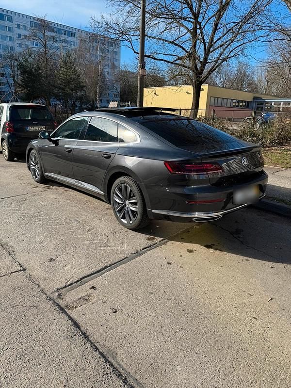 Gebraucht VW Arteon 240 PS (176 kW) 2018 Grau Kleinwagen