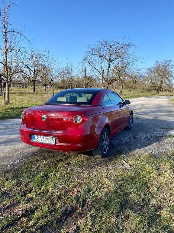 Second-hand VW Eos 116 CP (85 kW) 2005 Roșu Cabrio