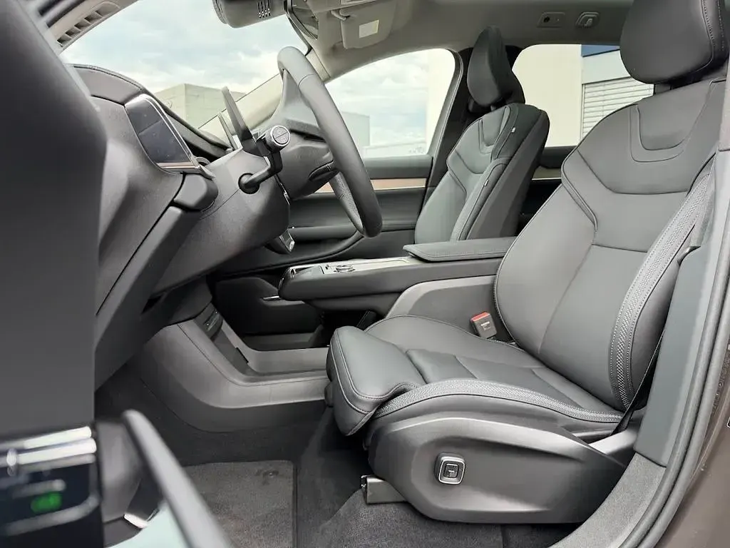Gebraucht Volvo EX90 Performance 380 kW (517 PS) 2025 Grau SUV