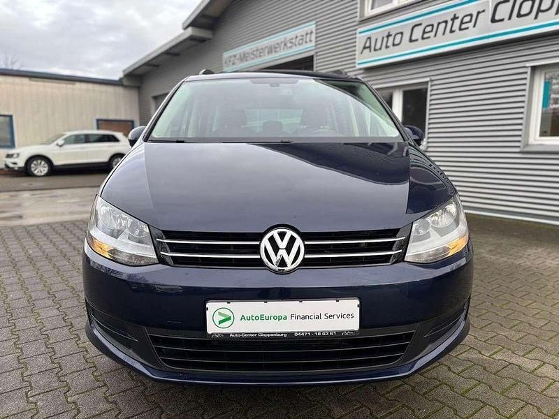 Gebraucht VW Sharan Trendline 140 PS (102 kW) 2011 Night blue metallic Van / Kleinbus
