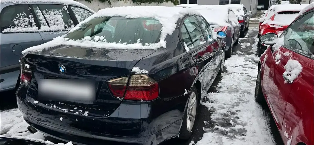 Brugt BMW 318 146 HK (107 kW) 2009 Blå Sedan