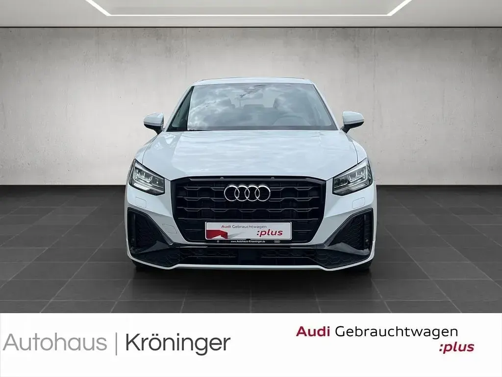 Gebraucht Audi Q2 S-Line 150 PS (110 kW) 2025 Gletscherweiß metallic SUV
