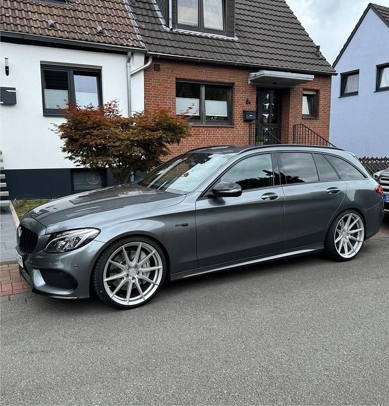 Grau Gebraucht 2019 Mercedes C43 AMG AMG Kombi | 36.500 € (Fairer Preis) - Bild 1/4