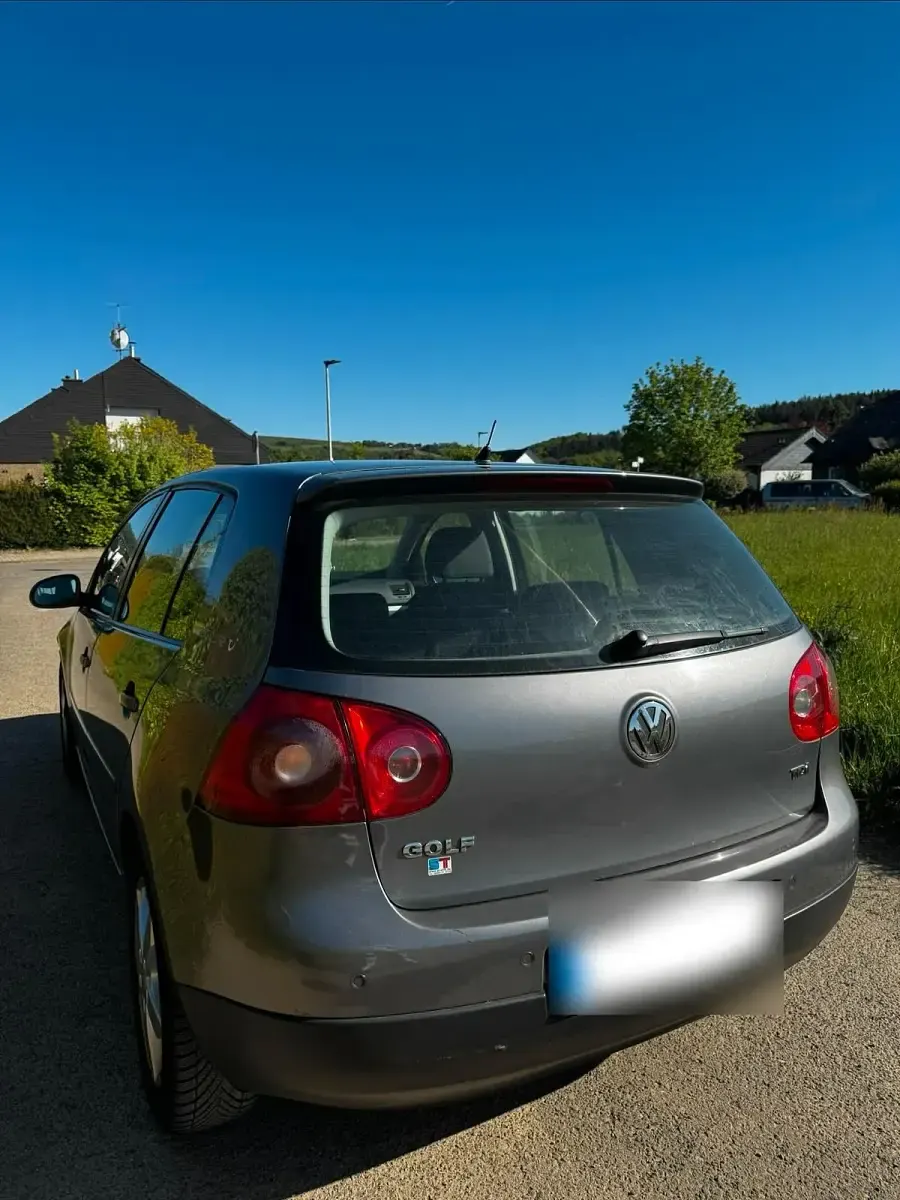 Second-hand VW Golf V 105 CP (77 kW) 2007 Alb Break