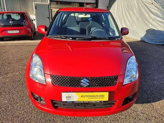 Gebraucht Suzuki Swift 92 PS (67 kW) 2009 Rot Kleinwagen