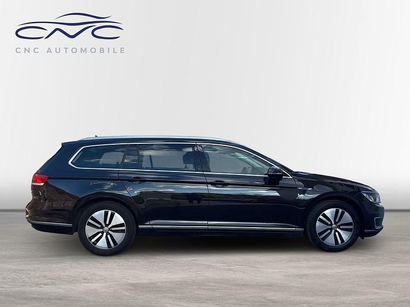 Używany VW Passat GTE 218 KM (160 kW) 2018 Czarny Kombi