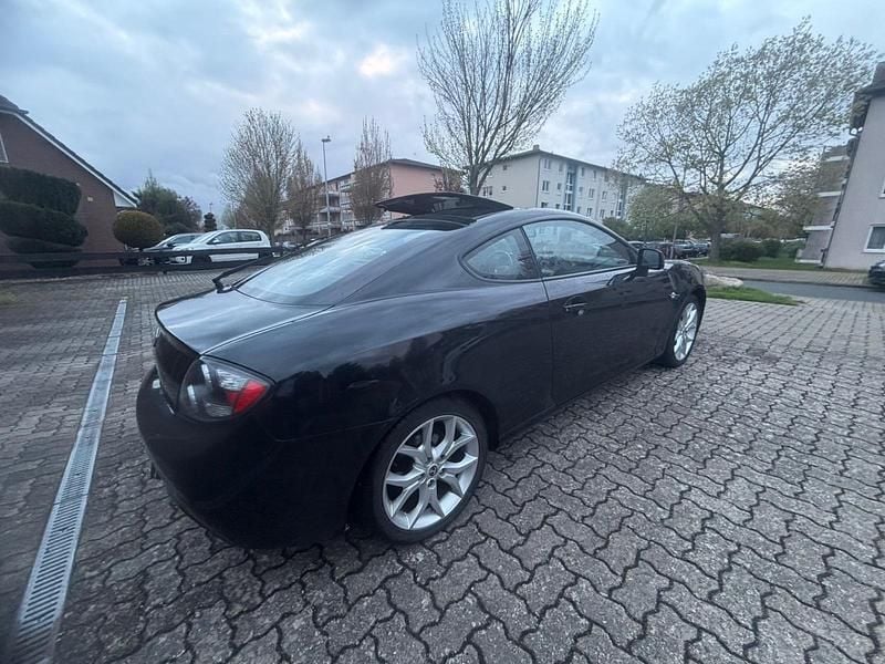 Gebraucht Hyundai Coupé 143 PS (105 kW) 2009 Schwarz Coupé