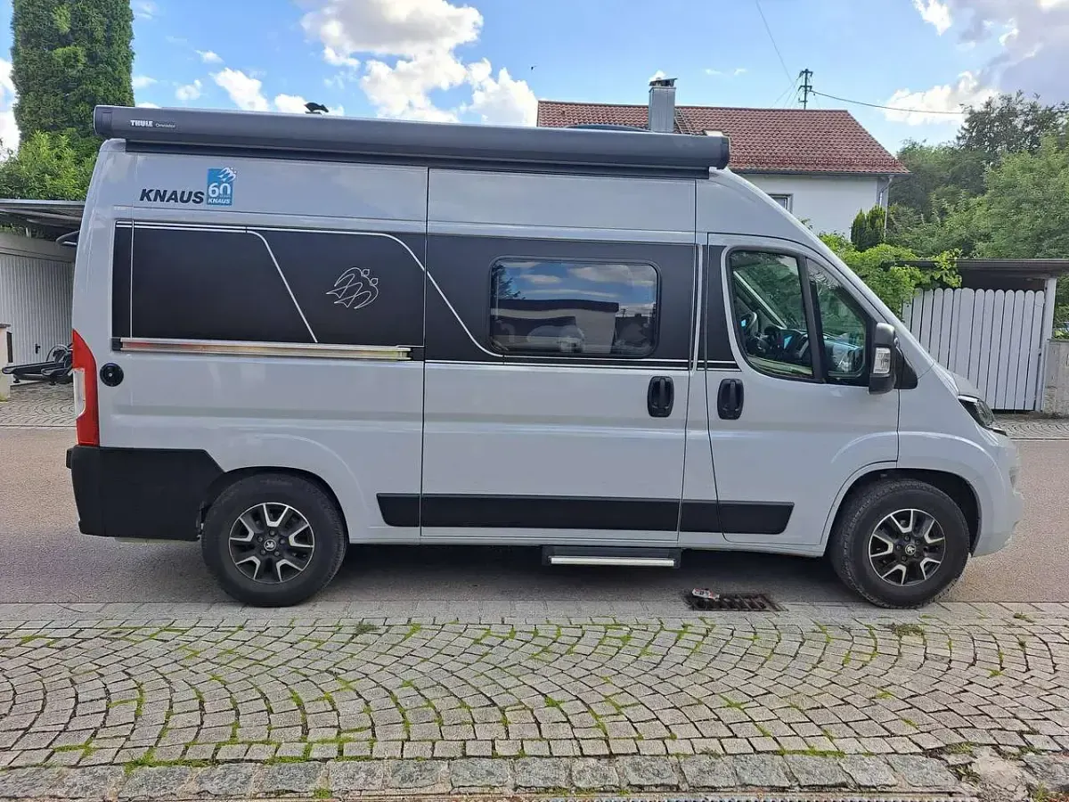 Gebraucht Peugeot Boxer 162 PS (119 kW) 2024 Grau Van