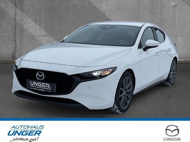 Arctic white Gebraucht 2021 Mazda 3 Selection Limousine | 19.490 € (Fairer Preis) - Bild 1/4