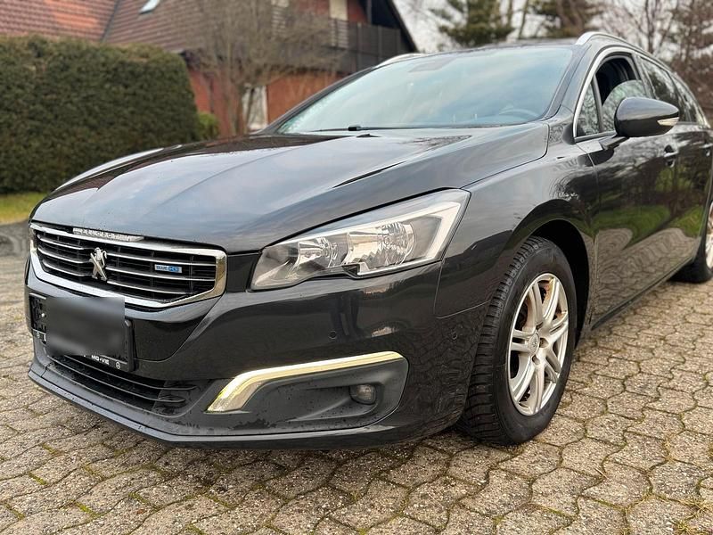 Grau Gebraucht 2016 Peugeot 508 SW Kombi | 6.799 € - Bild 1/4