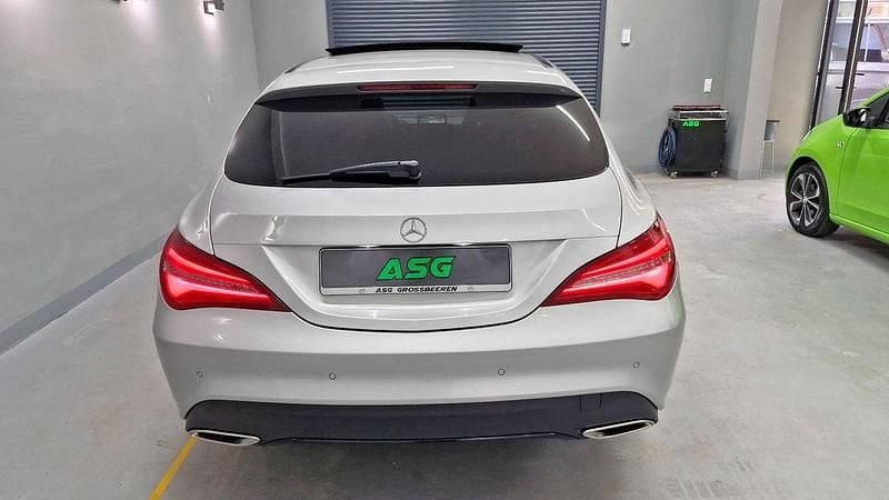Gebraucht Mercedes CLA200 Shooting Brake Urban 136 PS (100 kW) 2018 Silber Kombi