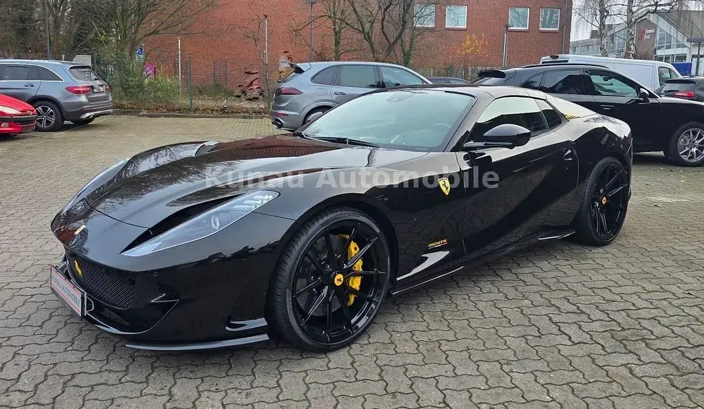 Gebraucht Ferrari 812 795 PS (584 kW) 2022 Schwarz Cabrio