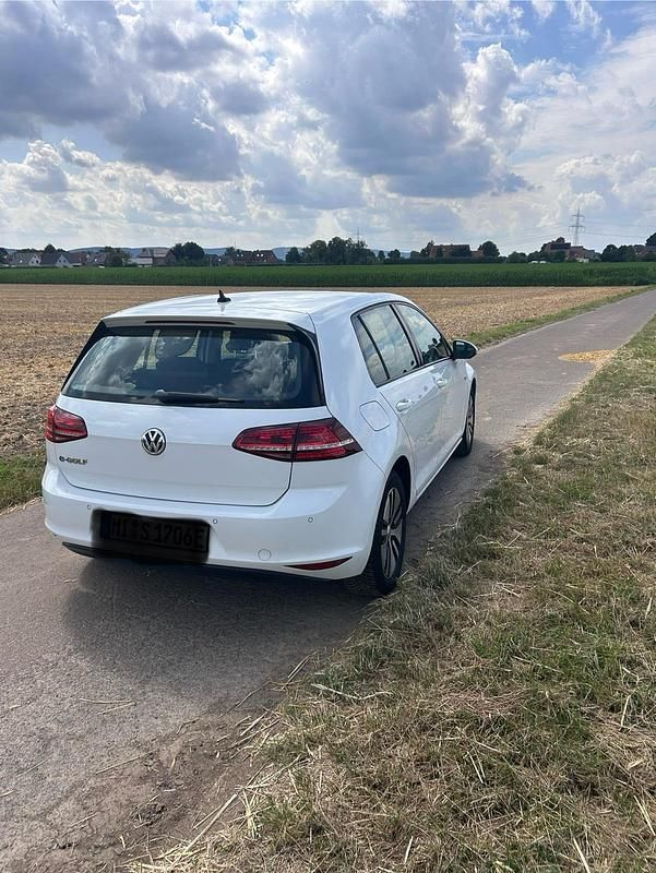 Gebraucht VW Golf 2017 Weiß Limousine