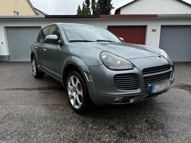 Grau Gebraucht 2004 Porsche Cayenne Turbo SUV | 5.900 € - Bild 1/4